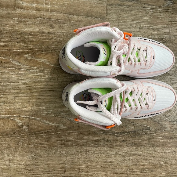 Nike Womens Air Force 1 07 Mid Feel Love S White Pearl Pink Sz 11.5 FD0869-100 - Picture 2 of 5